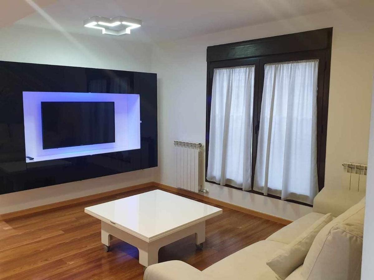شقة Centro Aparcamiento Gratuito Al Lado Del Pilar سرقسطة المظهر الخارجي الصورة